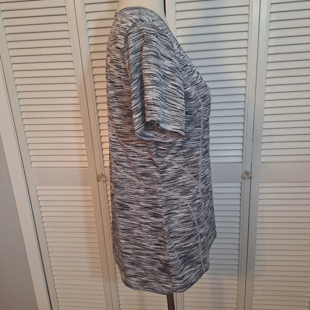 Reebok Shadow Stripe Athletic Top LG *D4 - Picture 3 of 6